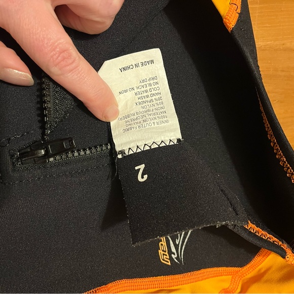 Aqua Sphere Neoprene Kids (size 2) wet suit - Picture 3 of 6